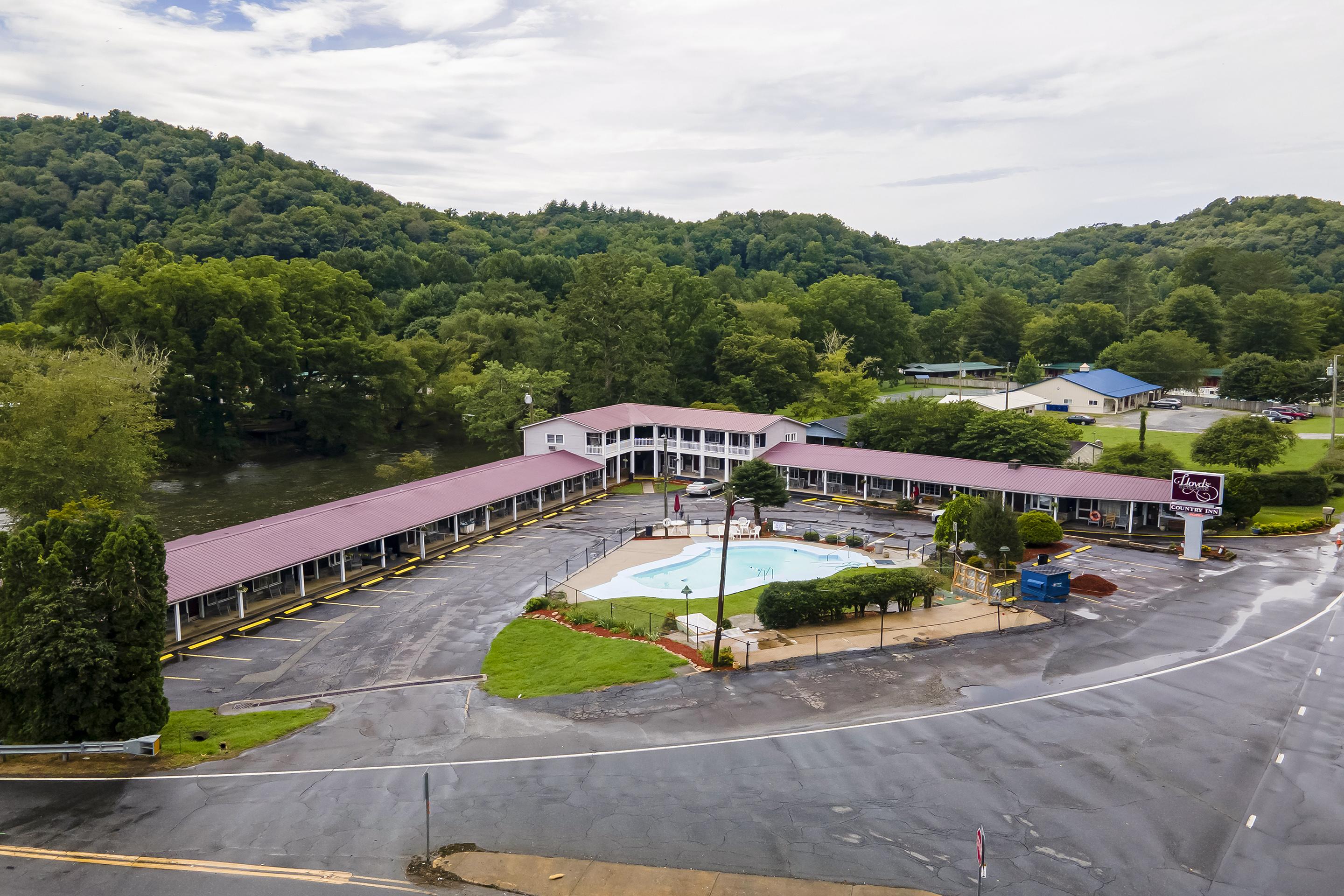 ברייסון סיטי Lloyd'S On The River Country Inn By Oyo מראה חיצוני תמונה