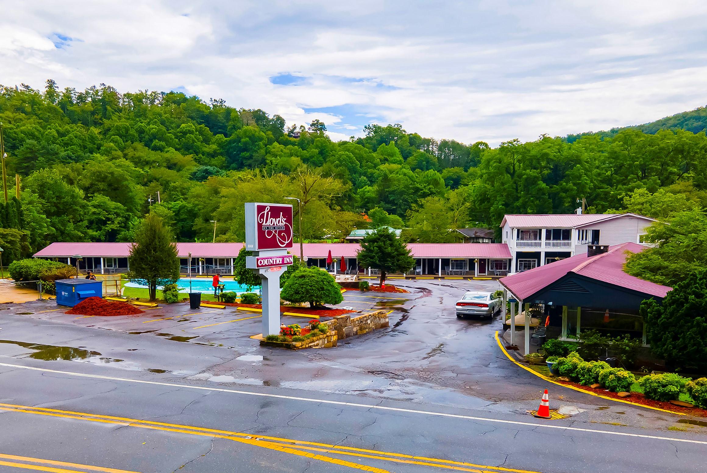 ברייסון סיטי Lloyd'S On The River Country Inn By Oyo מראה חיצוני תמונה